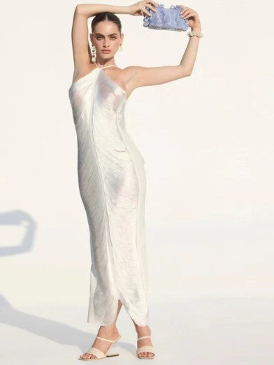 Glamorous Evening Dress with Fringe and Daring Slit to Dazzle at Every Occasion