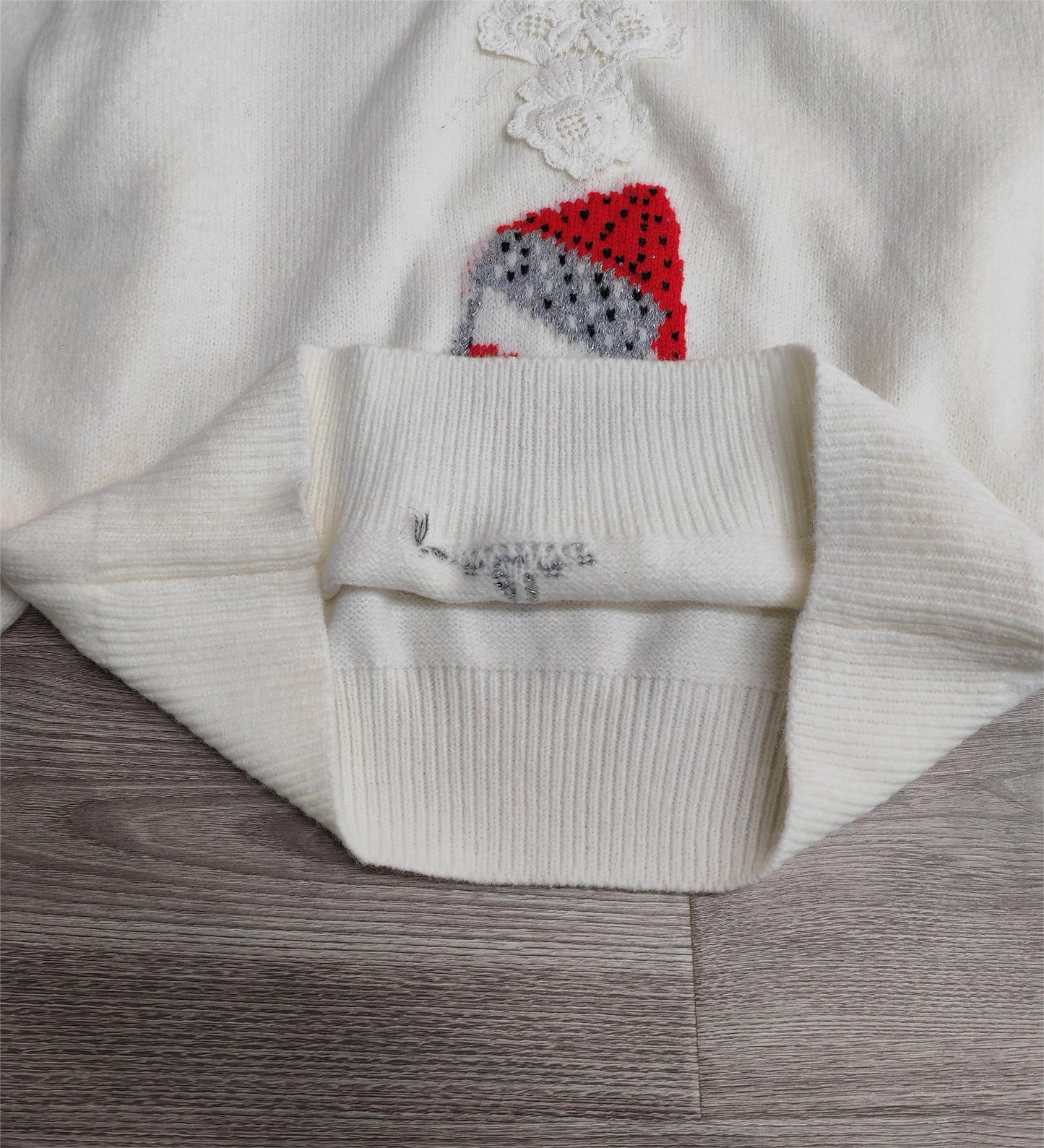 Special sweater with round neck