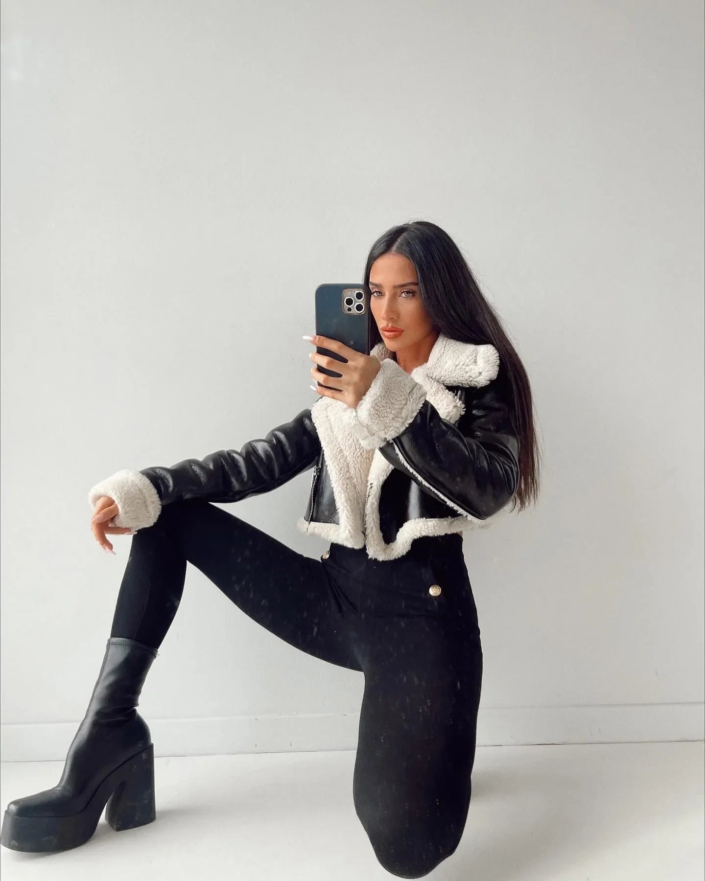 LUNA - The Elegance Shearling Jacket