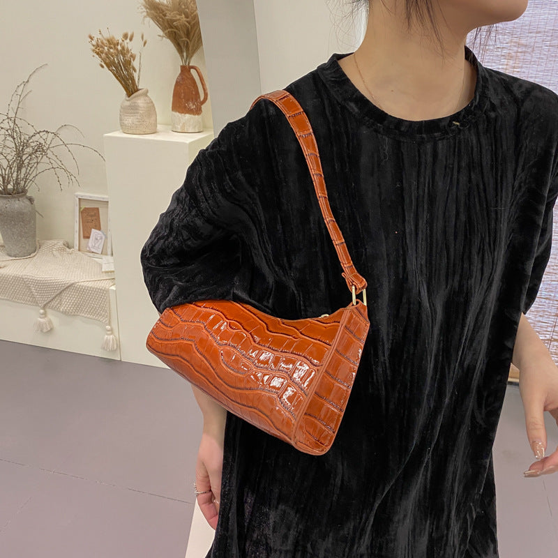 Retro Style Leather Shoulder Bag | Amber