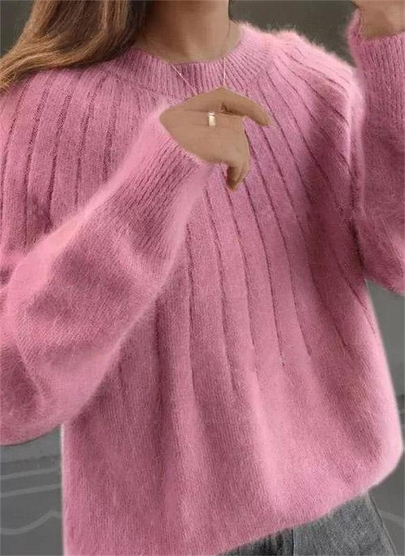Women's Cashmere Sweater: Naturally Beautiful in Fur Colors