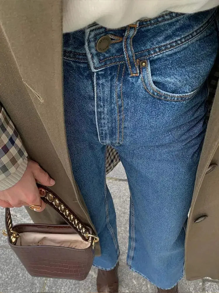 Long Coat with Checkered Lining – Timeless Urban Elegance