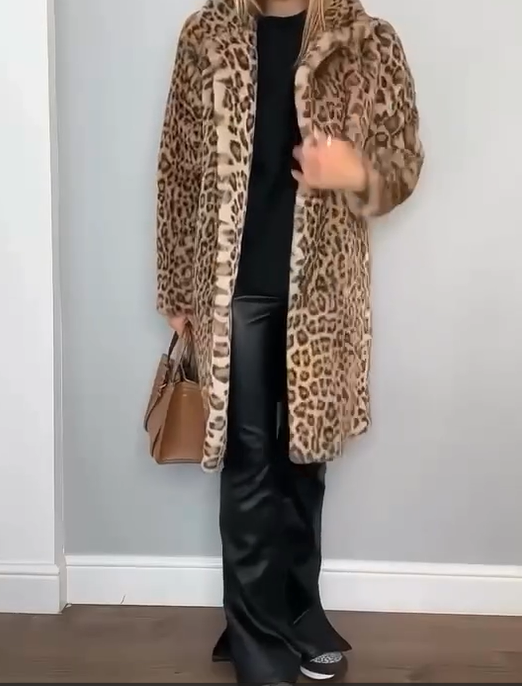 Leopard Savana: Winter Coat