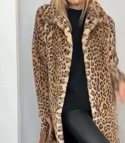 Leopard Savana: Winter Coat