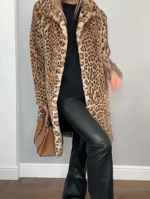 Leopard Savana: Winter Coat
