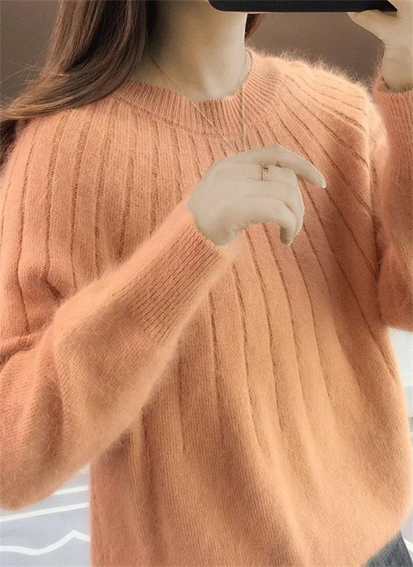 Women's Cashmere Sweater: Naturally Beautiful in Fur Colors