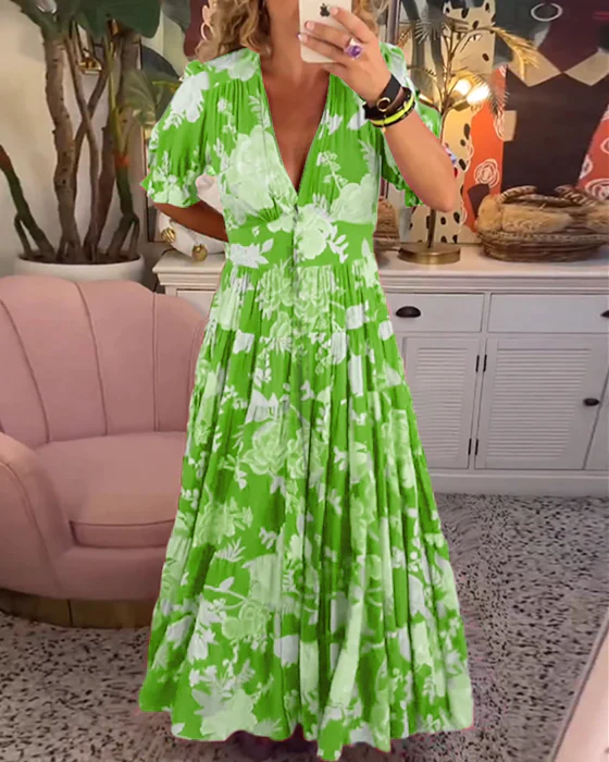Women's dress with enchanting flowers