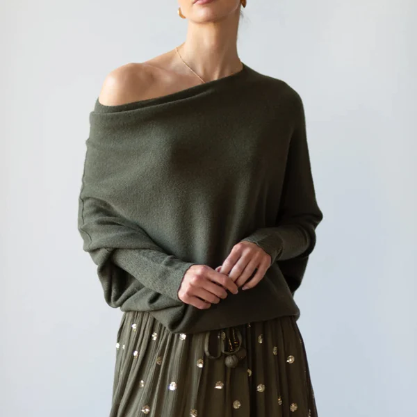 Elegant asymmetrical sweater.