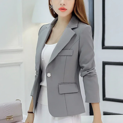 Women's elegant blazer with button closure at the ankle