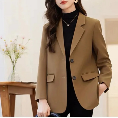 Elegant women's blazer with double button closure