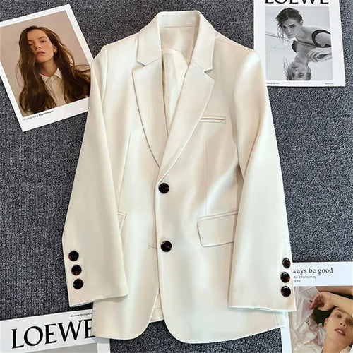 Elegant long sleeve fashion.